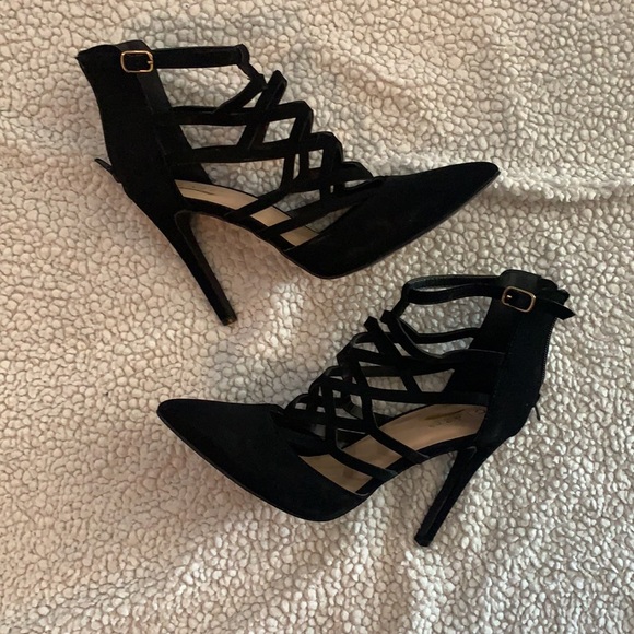 Pointed Stiletto Heels - Picture 2 of 15